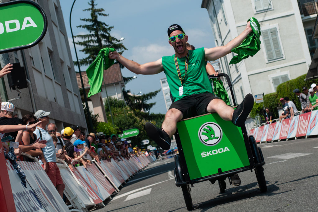 Comment Travailler Sur La Caravane Du Tour Skoda We Love Cycling