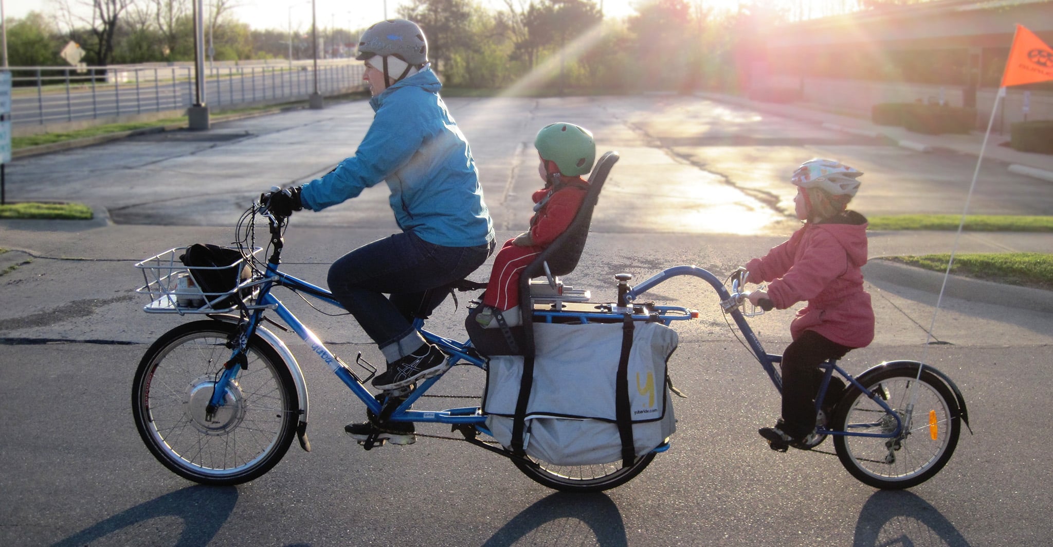 le siège enfant à vélo pour voyager avec les vélos de la famille