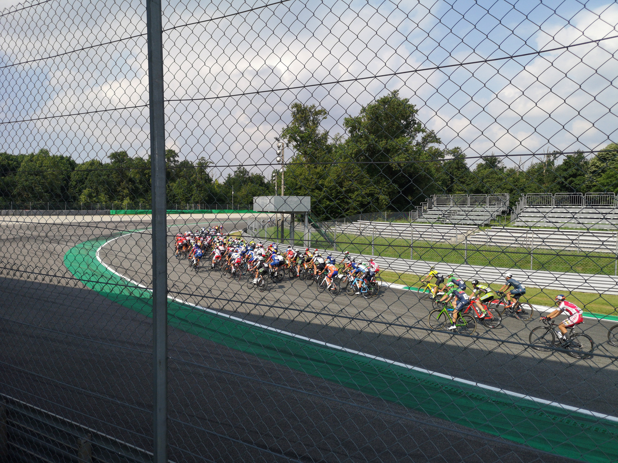 Cyclistes sur le circuit de Monza