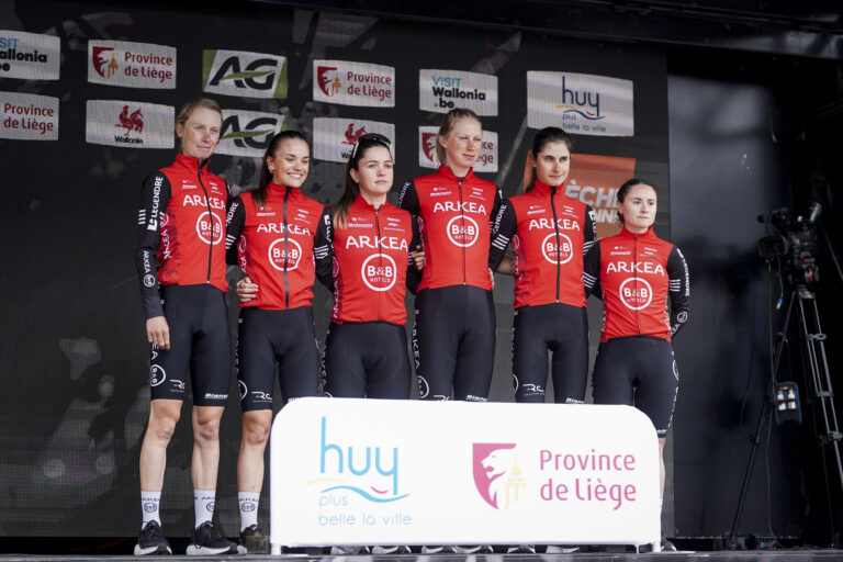 6 coureuses de l'équipe Arkea B&B Hotels