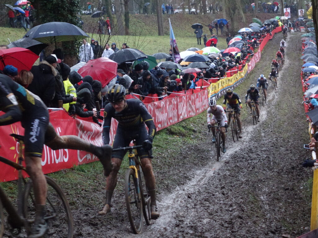 Le dévers de boue du cyclo-cross de Namur