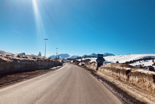 Le col des Saisies est ouvert en hiver